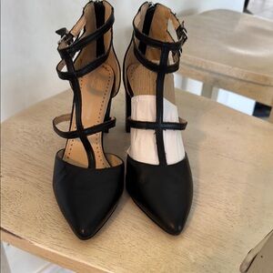 Adrienne Vittadini Black Strappy Heels